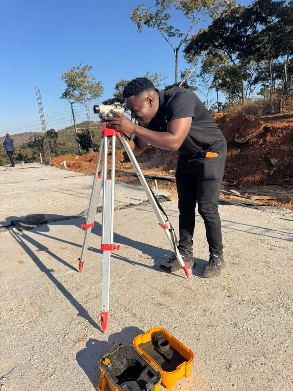 Setting out a building with a surveying level